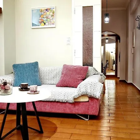 Apartment Pythea's In Historic Center Of Athens