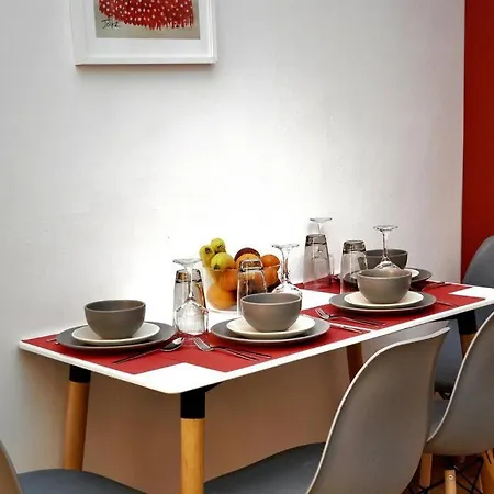 Apartment Pythea's In Historic Center Of *