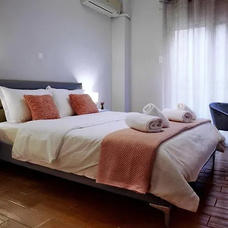 Pythea's In Historic Center Of Apartment Athens